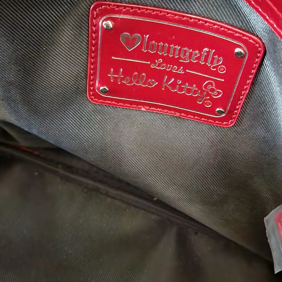 Hello Kitty X Loungefly Red Purse - Picture 6 of 11